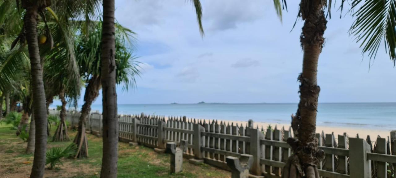 Ferienwohnung Pearl Of Ocean Front Trincomalee Exterior foto